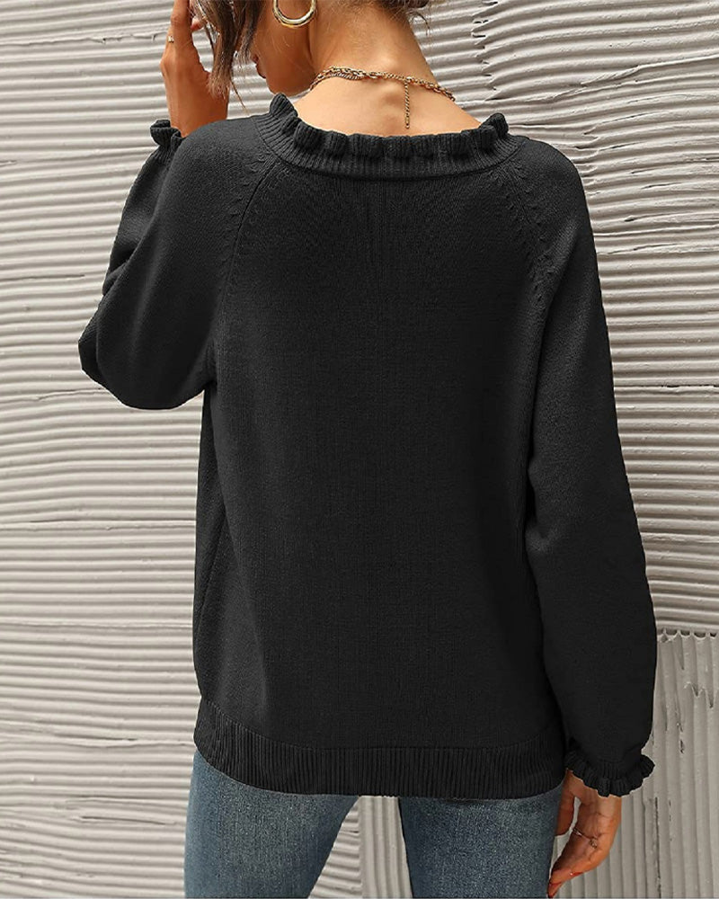 Pull décontracté de couleur unie avec bouton à revers et volants
